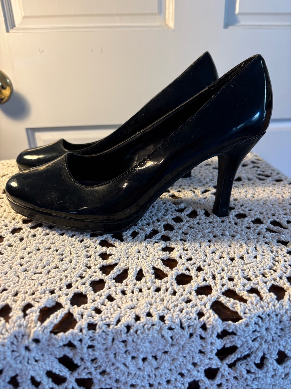 Vintage black heel